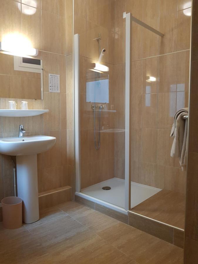Hôtel Saint Sébastien Lourdes Esterno foto